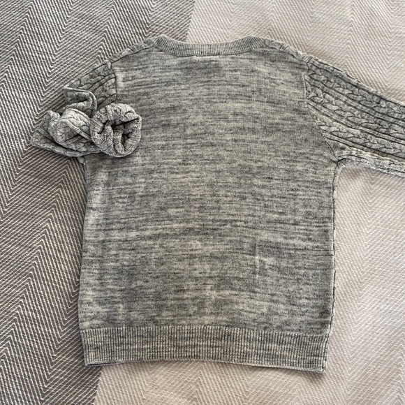 Cozy v-neck sweater - Picture 4 of 8